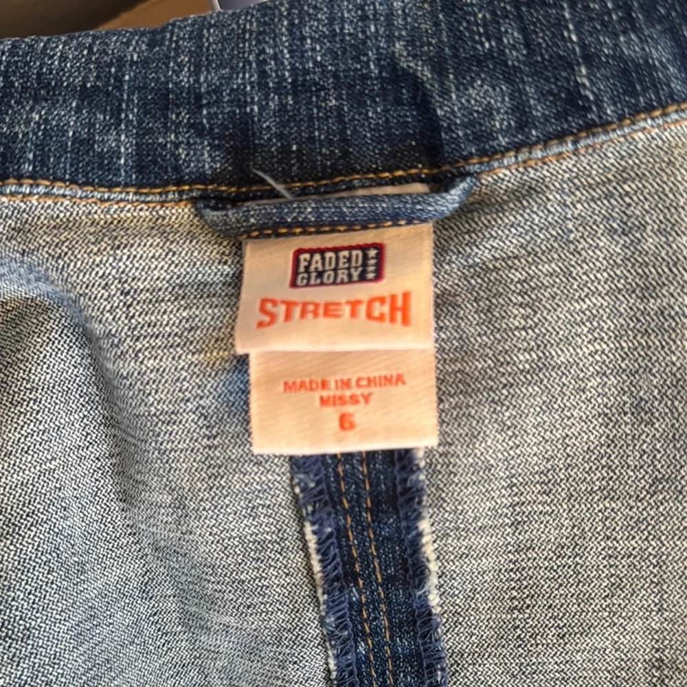 Faded Glory Blue Cropped Jean Jacket with Classic Collar - Picture 3 of 4